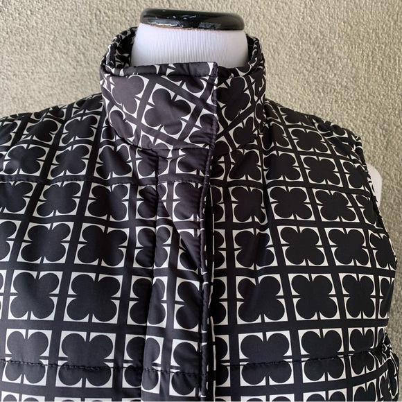 “Liz Claiborne” Puffer Vest size L - Picture 9 of 14